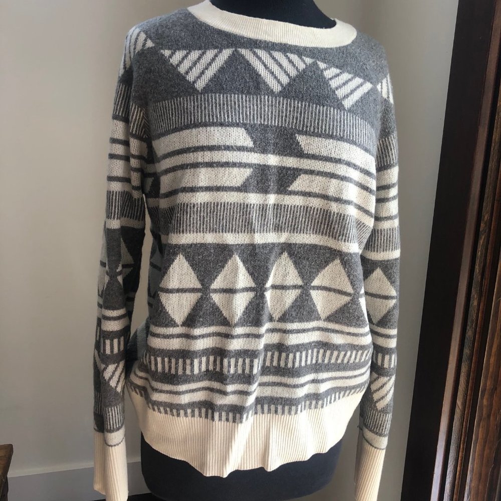 Banana Republic Patterned Crew Sweater